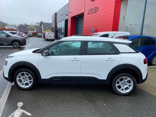 Left hand drive car CITROEN C4 CACTUS (01/04/2018) - 